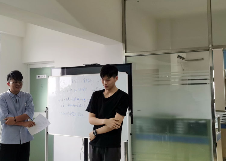 草莓视频APP污污科技8月总结会如期而至