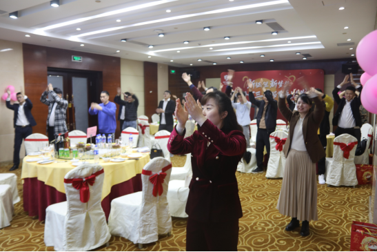 共庆吉年，共扬风帆| 草莓视频APP污污公司2022迎春年会隆重举办